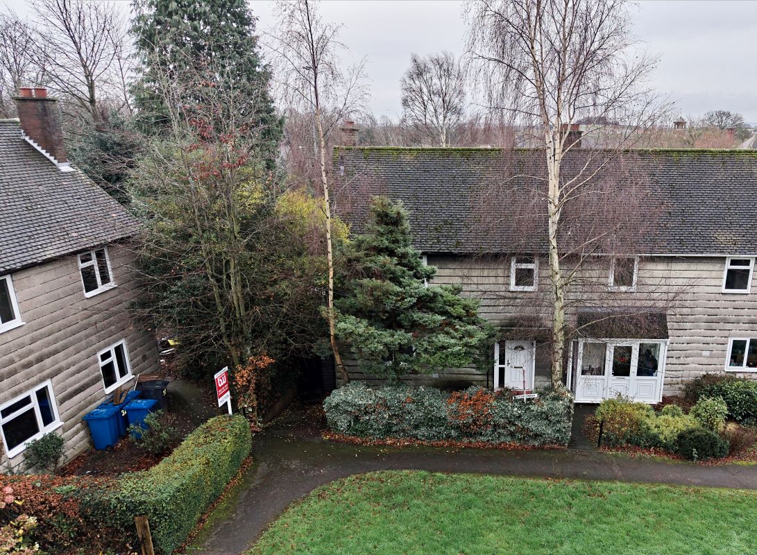 3 bedroom semi detached house in Lichfield