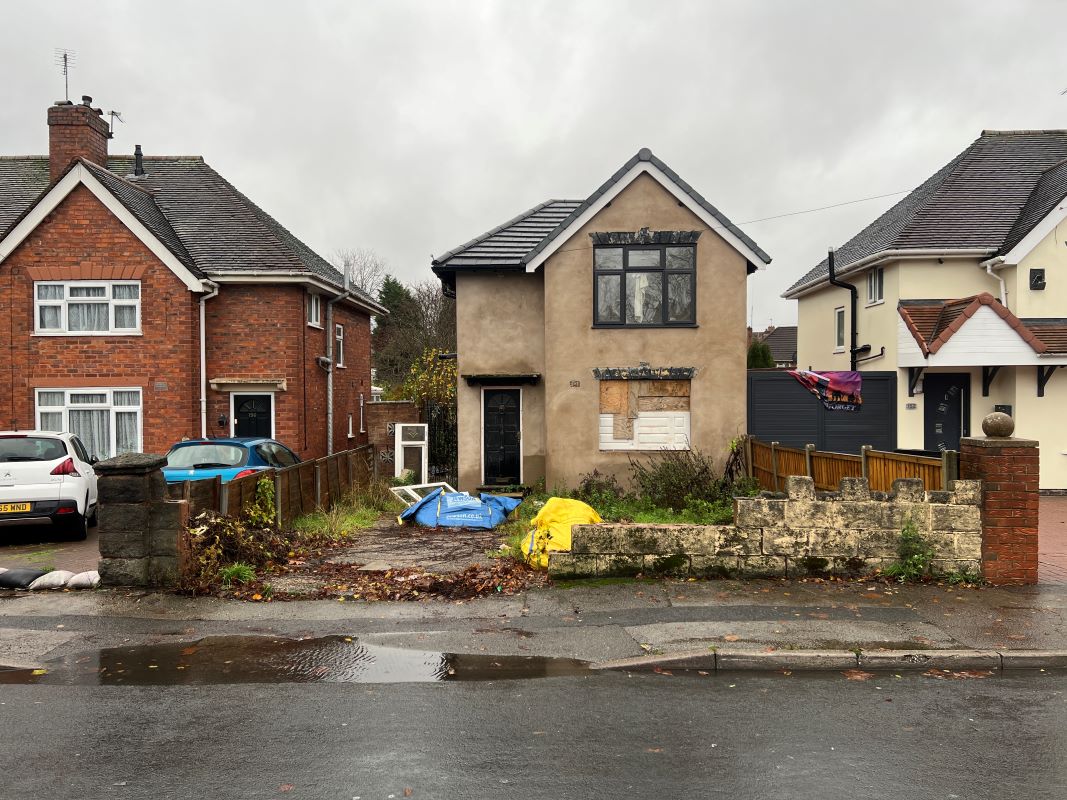 3 bedroom detached property in Walsall