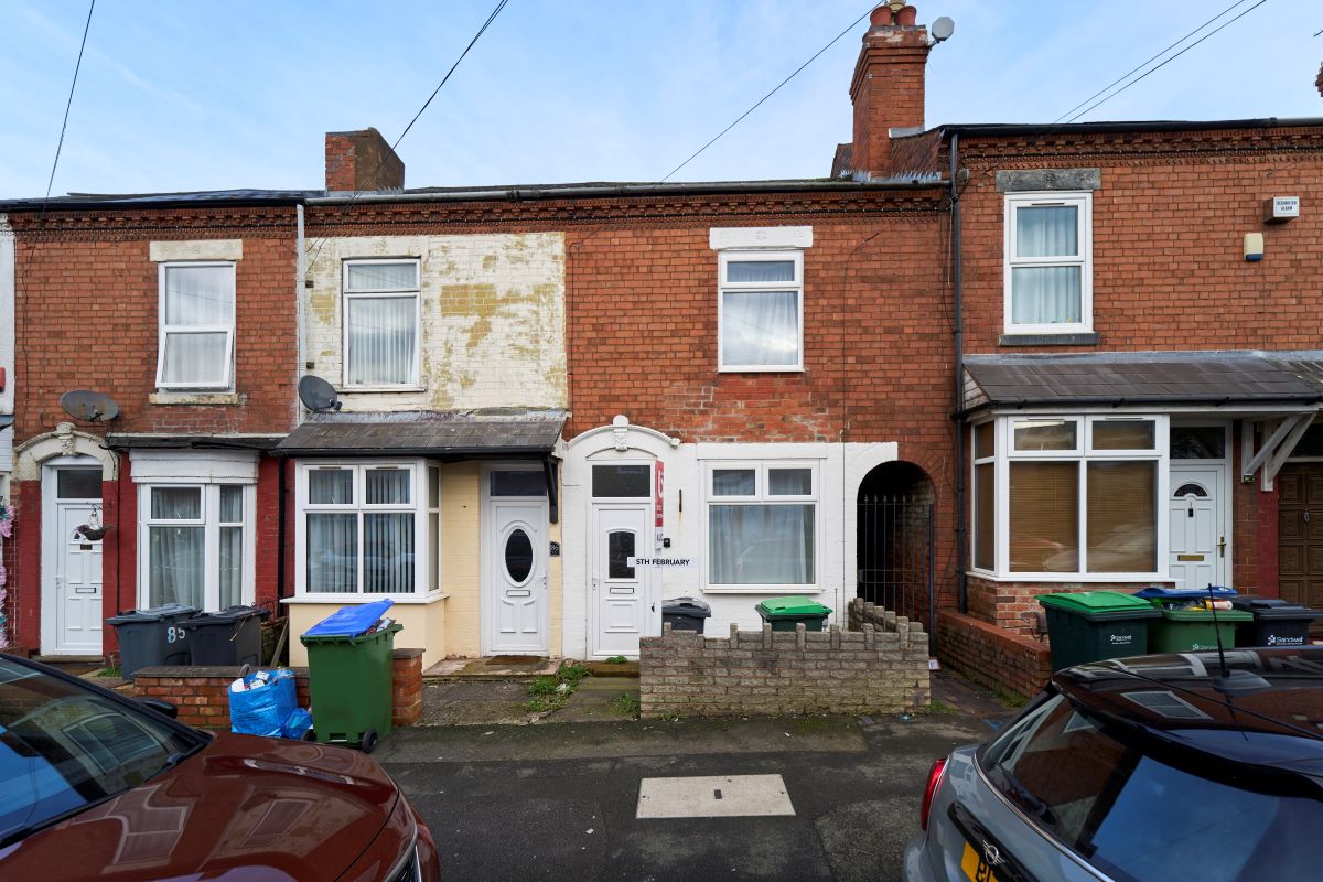 2 bedroom terraced house in Bearwood
