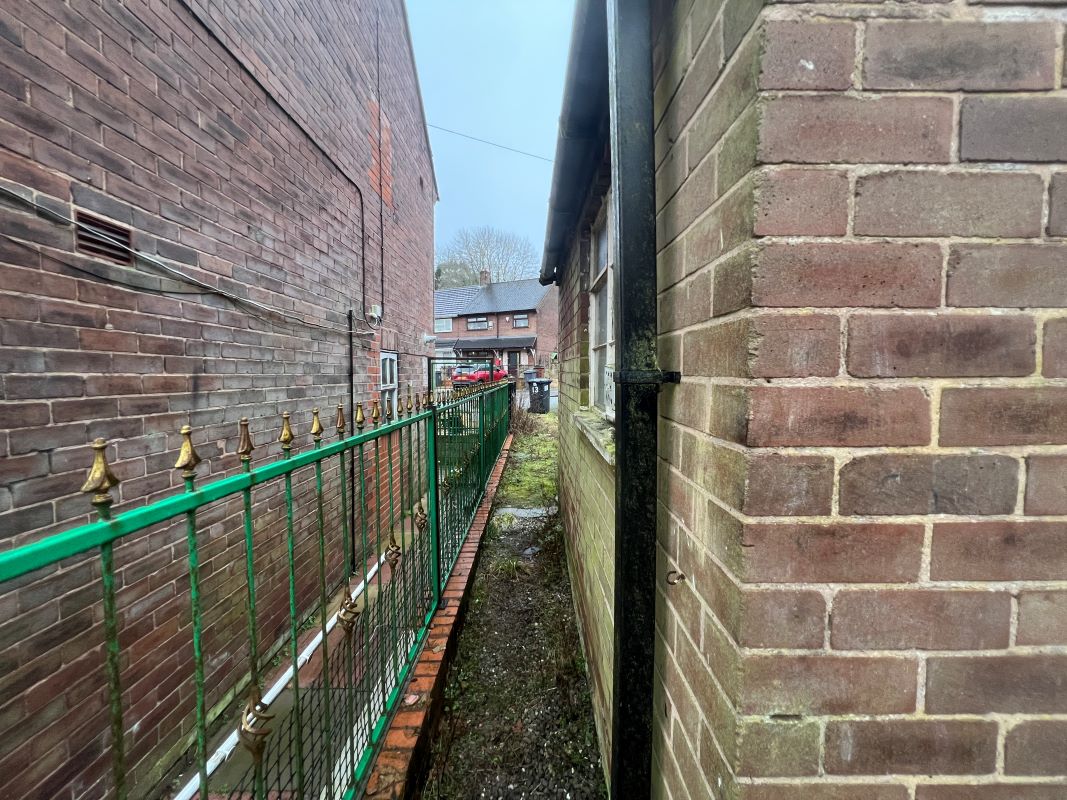 13 Droitwich Close, Silverdale, Newcastle, ST5 6RA