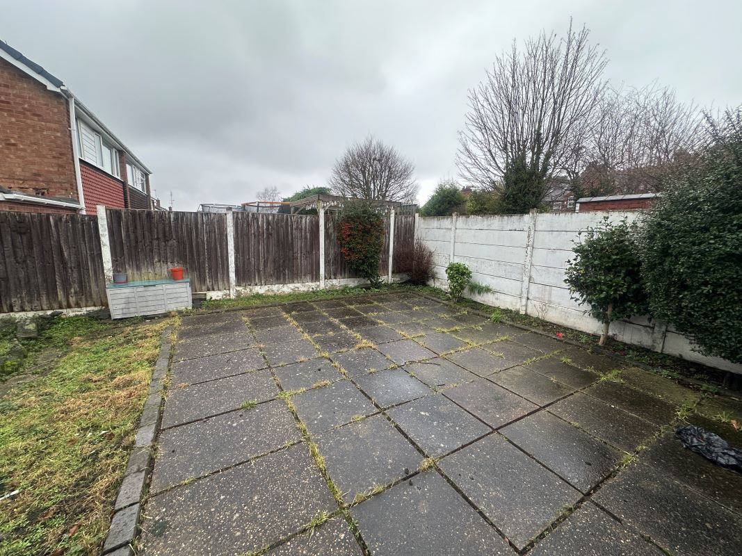 1 Holly Bush Lane, Amblecote, Stourbridge, DY8 4HH