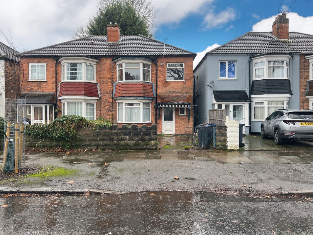 3 bedroom semi detached house in Erdington