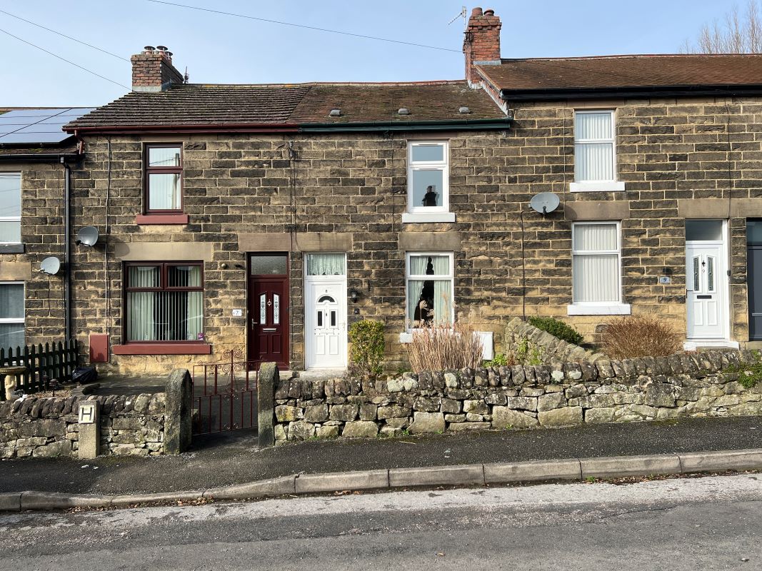 2 bedroom mid terraced property in Matlock