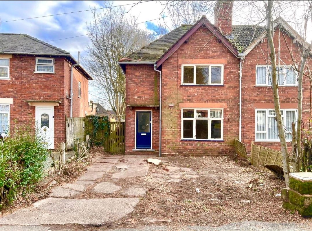 3 bedroom semi detached property in Walsall