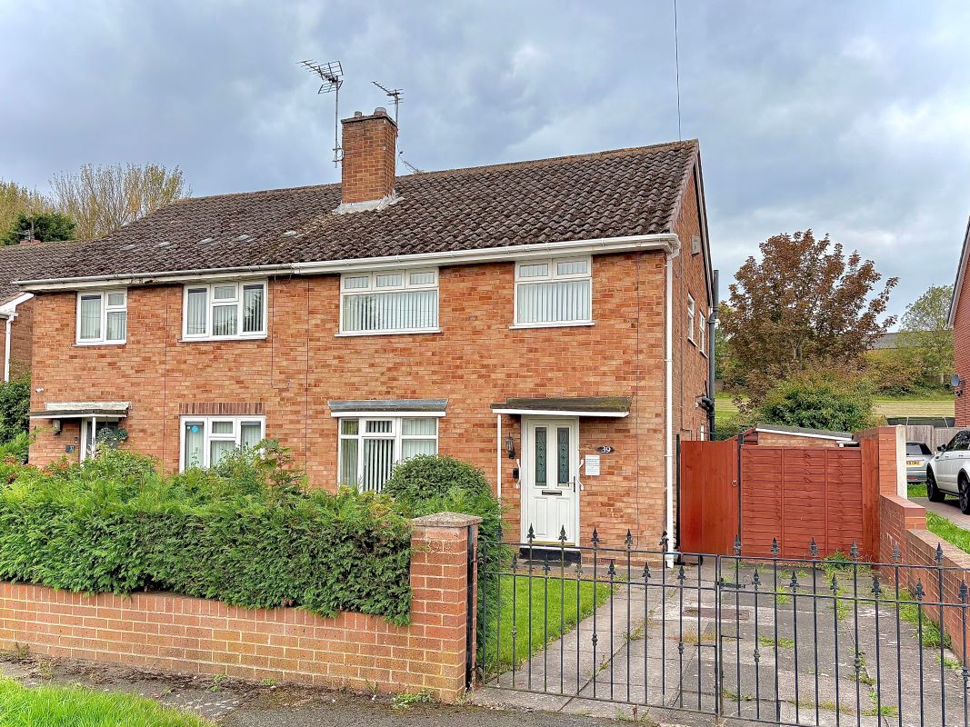 3 bedroom semi detached property in Wolverhampton
