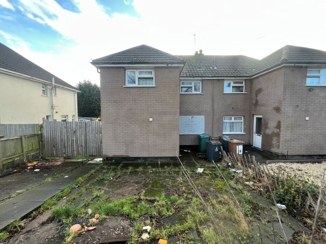 3 bedroom semi detached property in Walsall