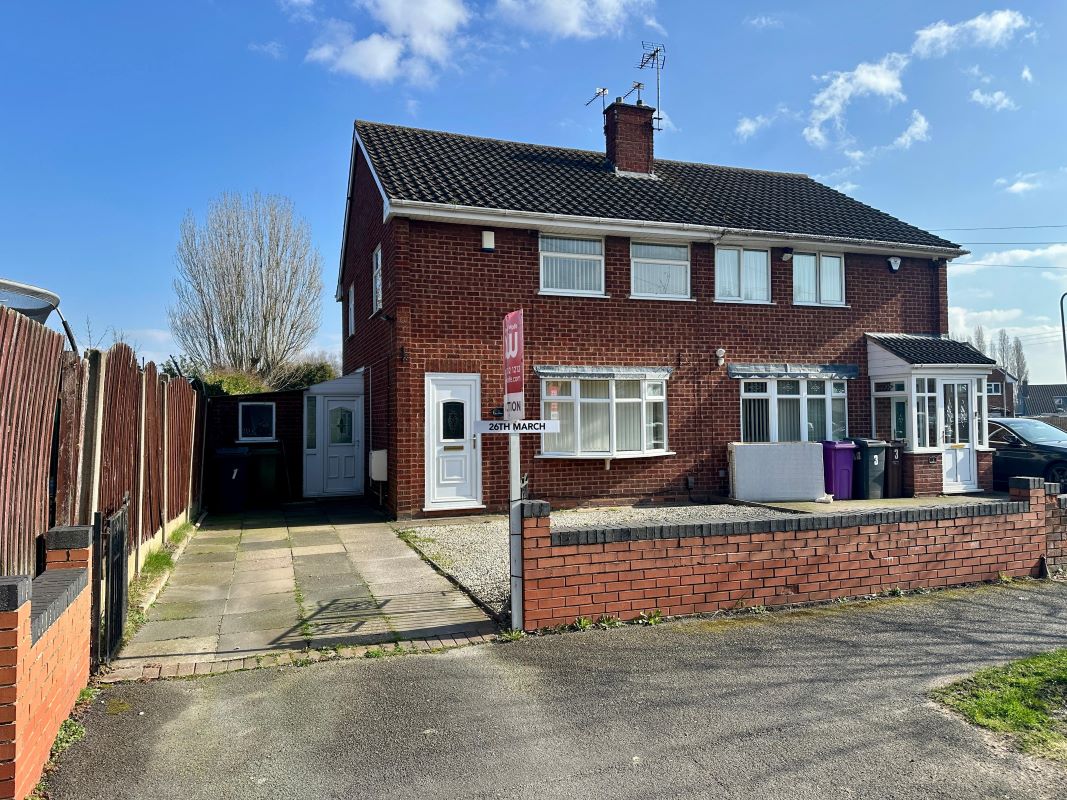 3 bedroom semi detached house in Bilston