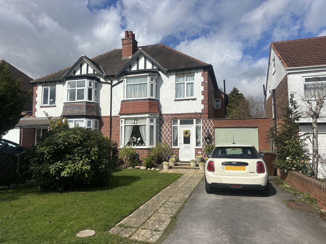 3 bedroom semi detached property in Solihull
