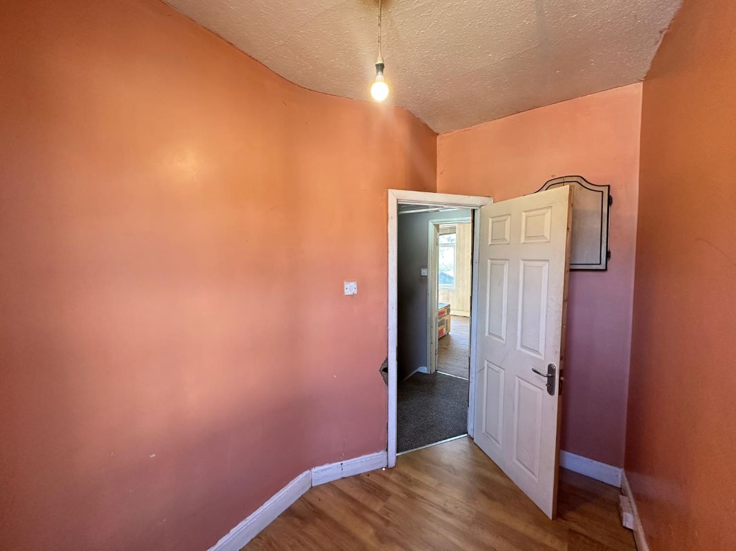 46 Farm Road, Oldbury, B68 8RD