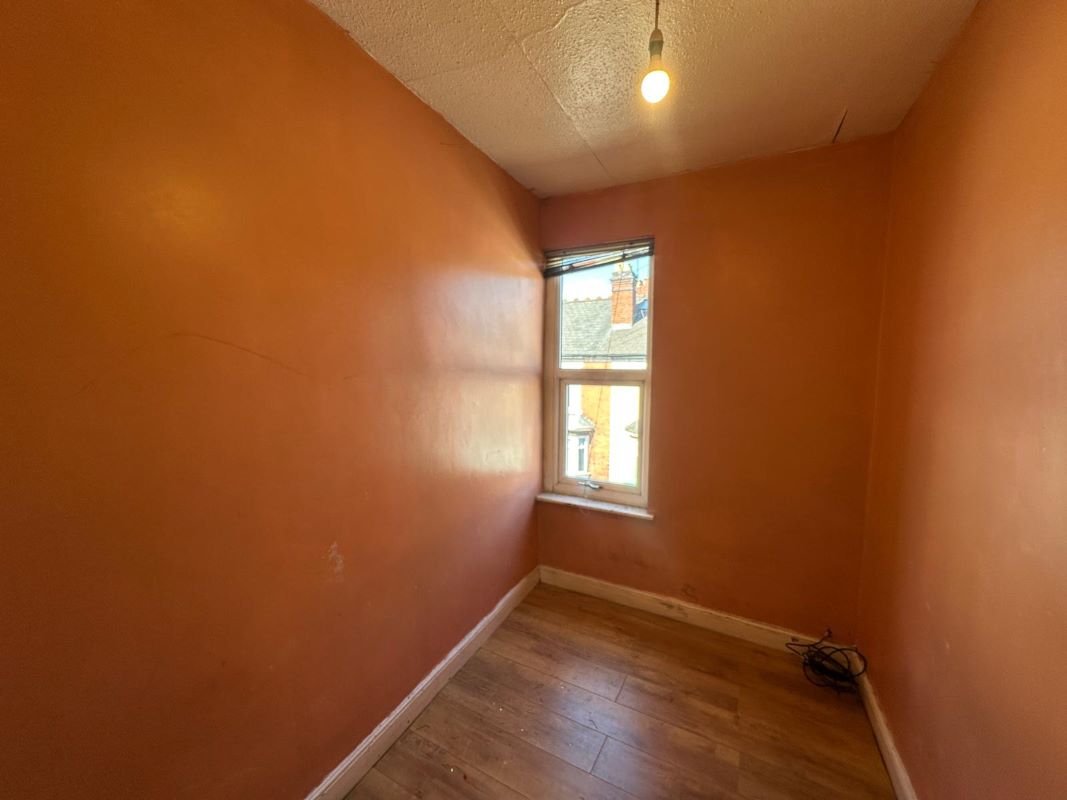 46 Farm Road, Oldbury, B68 8RD