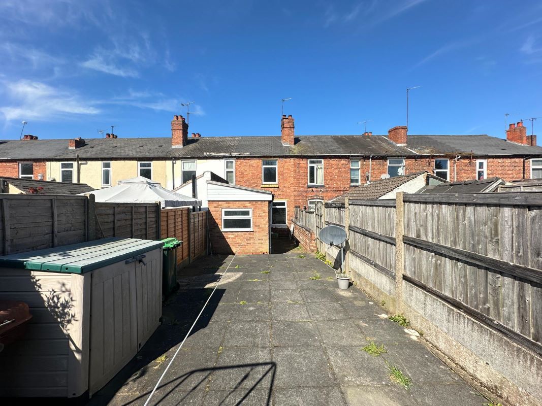 46 Farm Road, Oldbury, B68 8RD