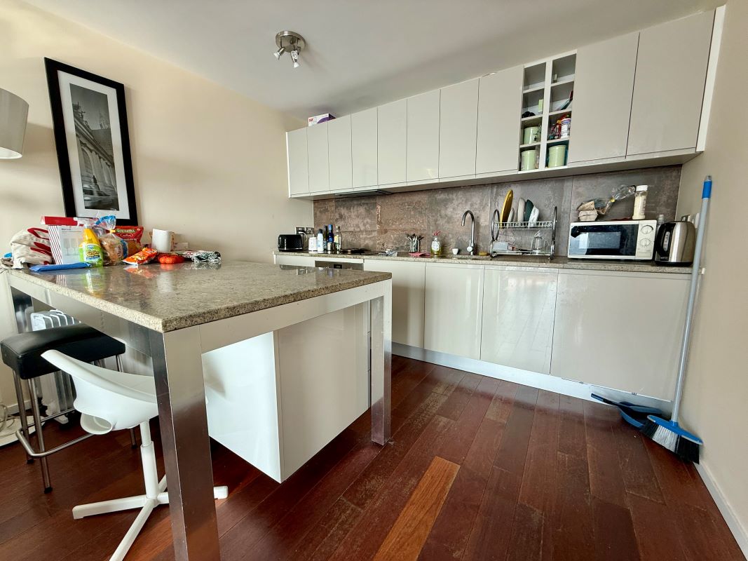 Apartment 2405 Beetham Tower, 10 Holloway Circus Queensway, Birmingham, B1 1BA