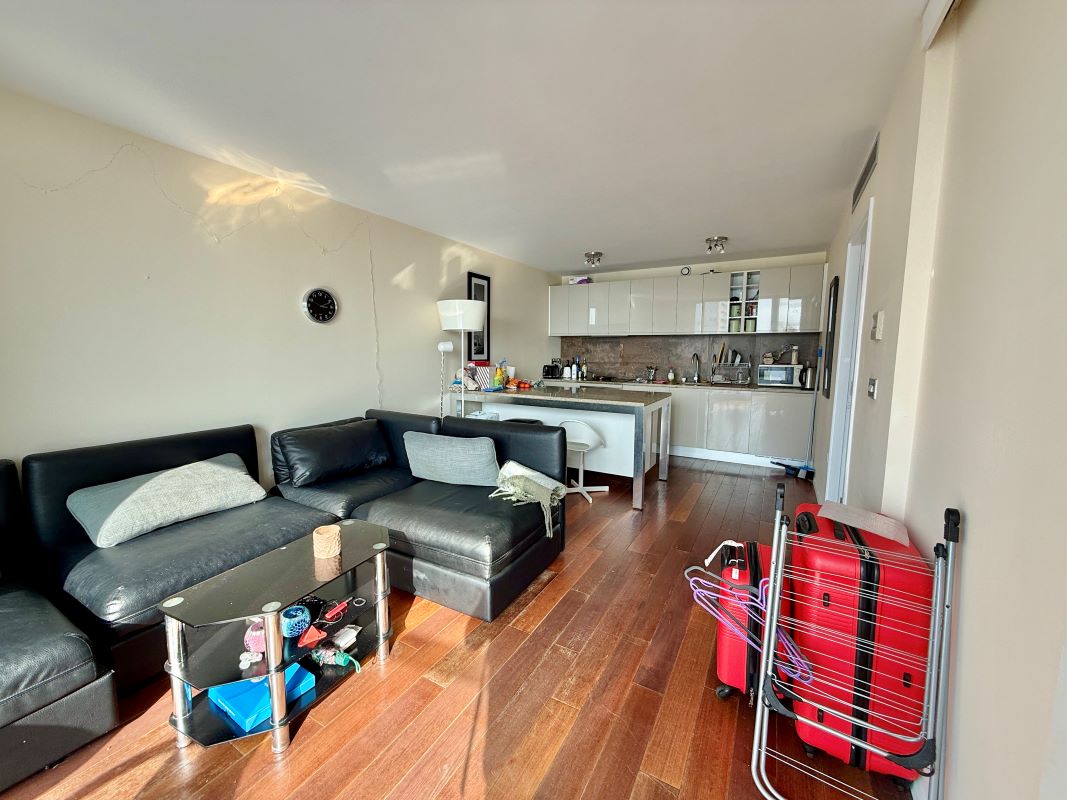 Apartment 2405 Beetham Tower, 10 Holloway Circus Queensway, Birmingham, B1 1BA