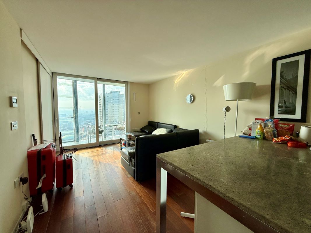 Apartment 2405 Beetham Tower, 10 Holloway Circus Queensway, Birmingham, B1 1BA