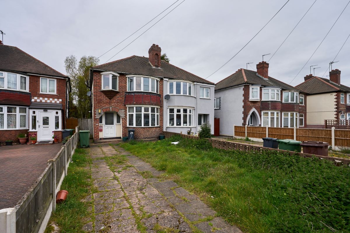 3 bedroom semi detached property in Willenhall