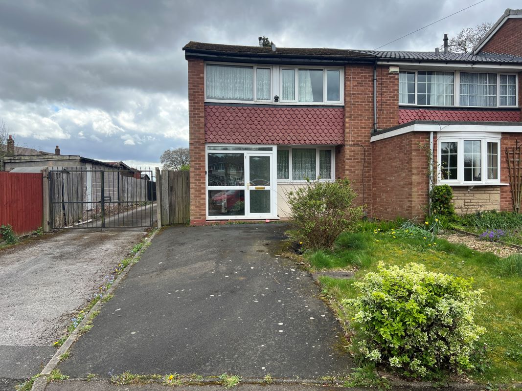 3 bedroom end terraced property in Birmingham