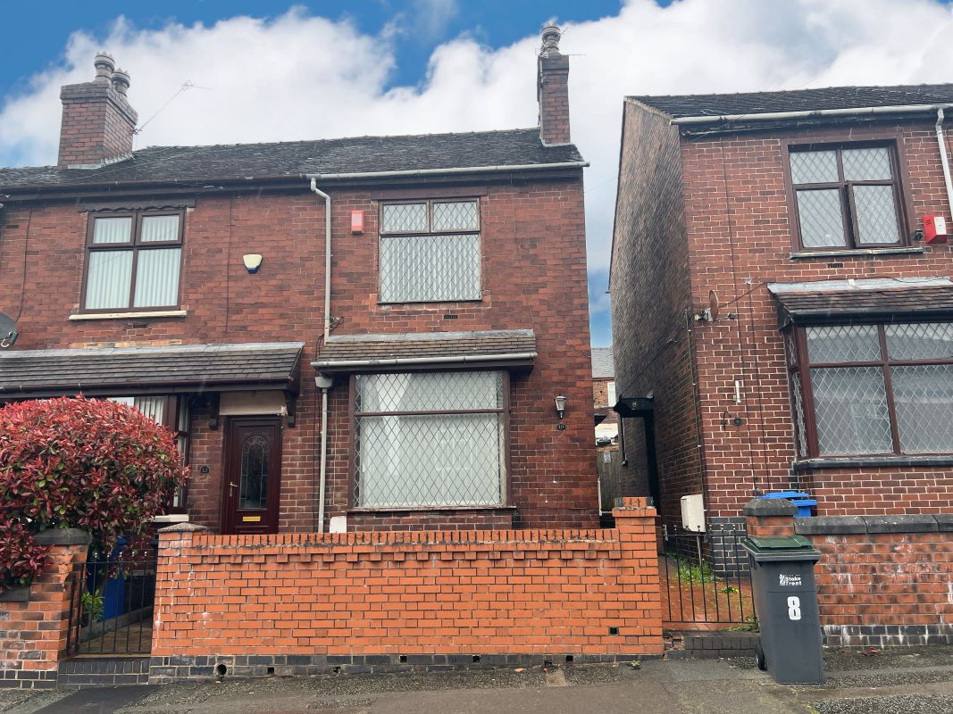 2 bedroom end terraced house in Stoke on Trent