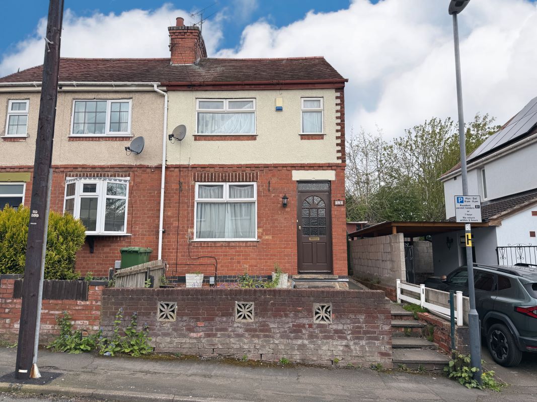 2 bedroom semi detached house in Bedworth