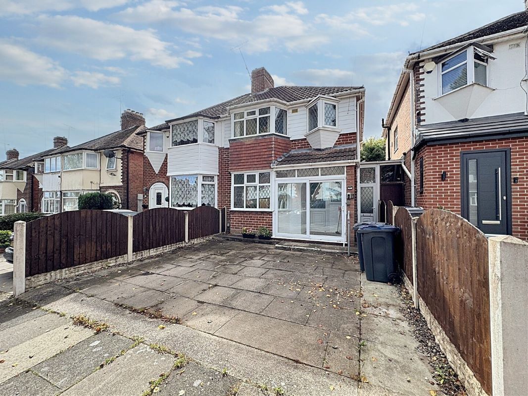 3 bedroom semi detached property in Great Barr