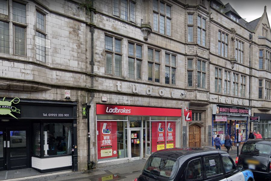 A prominent town centre retail investment opportunity  in Walsall