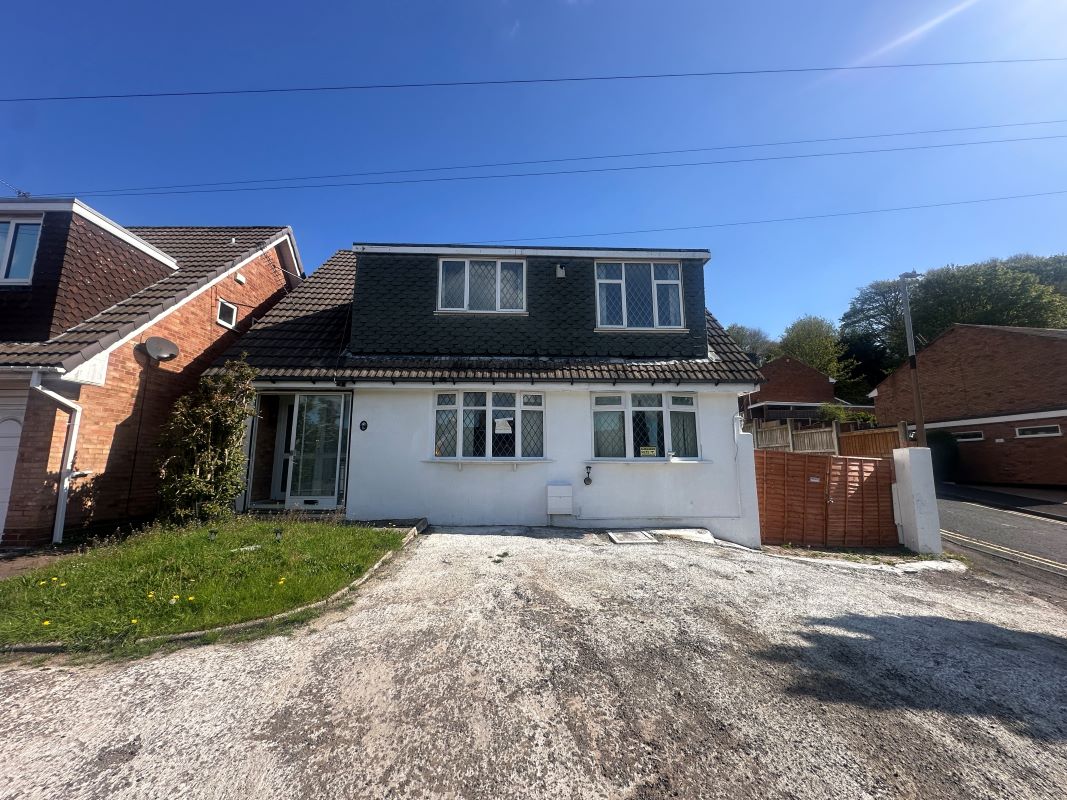 5 bedroom detached property in Dudley