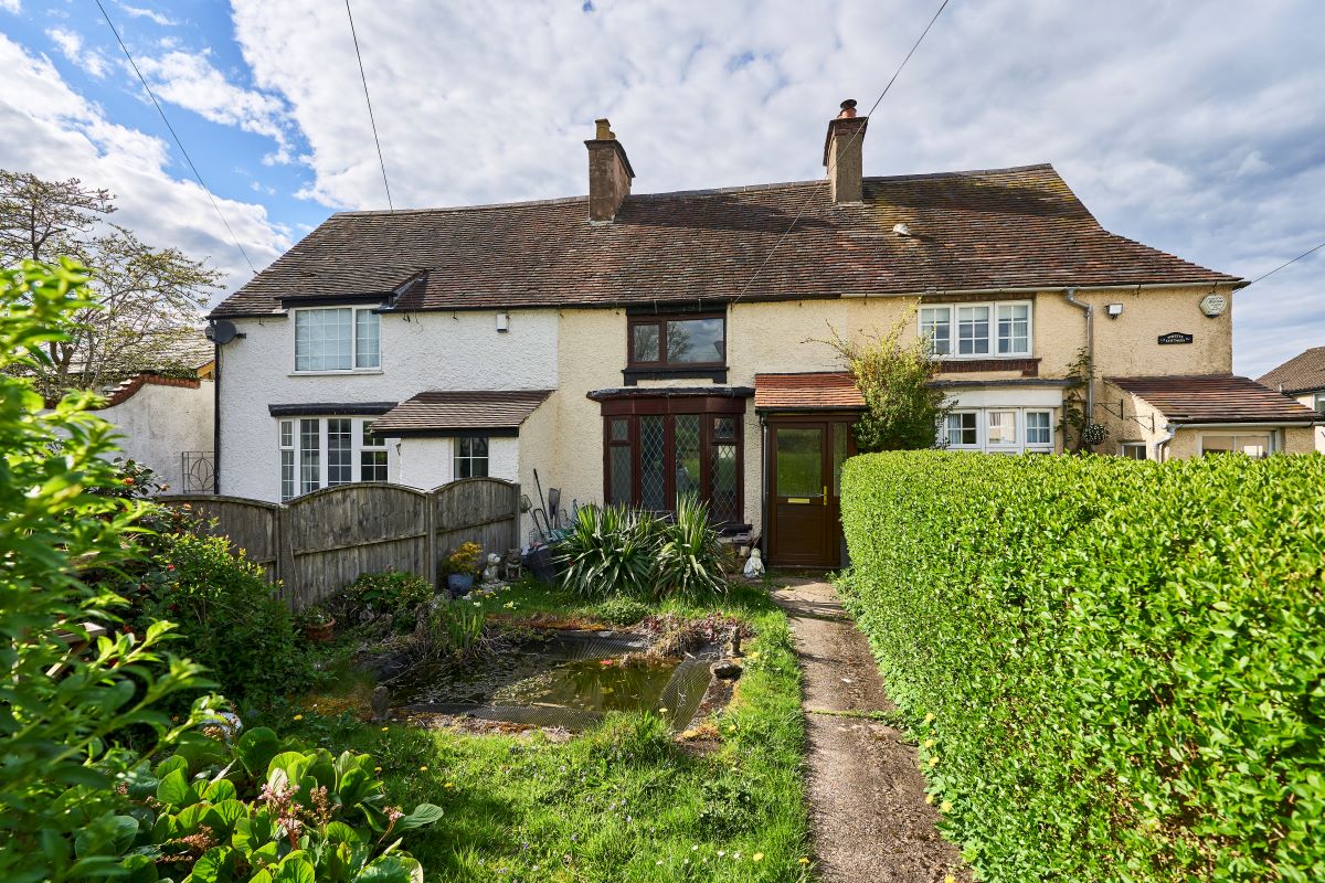 2 bedroom mid terraced property in Rubery.