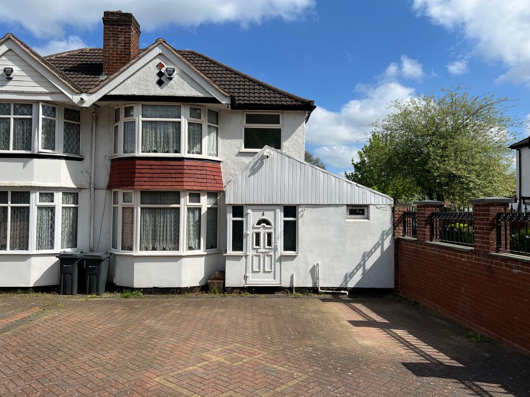 4 bedroom property in Sutton Coldfield