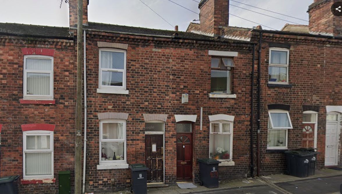 2 bedroom mid terraced house in Stoke on Trent