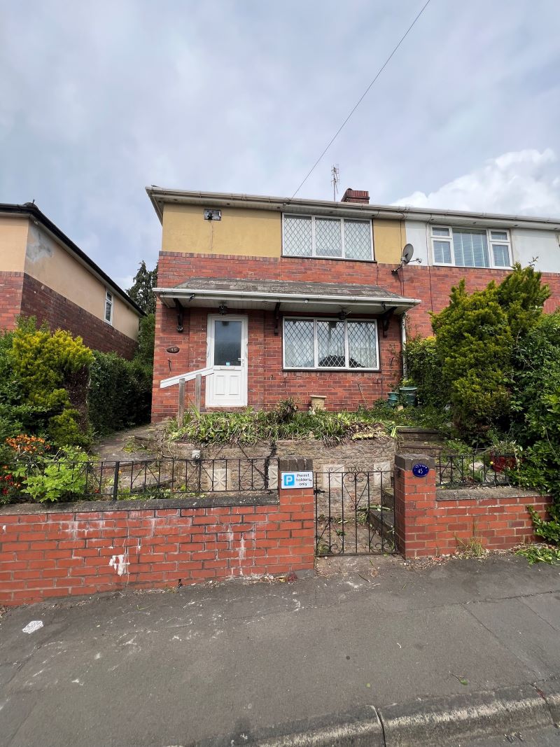 3 bedroom semi detached house in Stourbridge