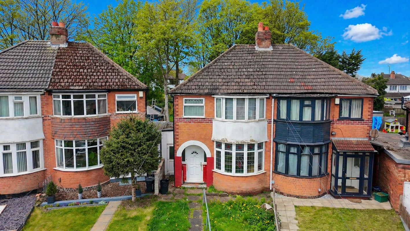 3 bedroom semi detached property in Great Barr