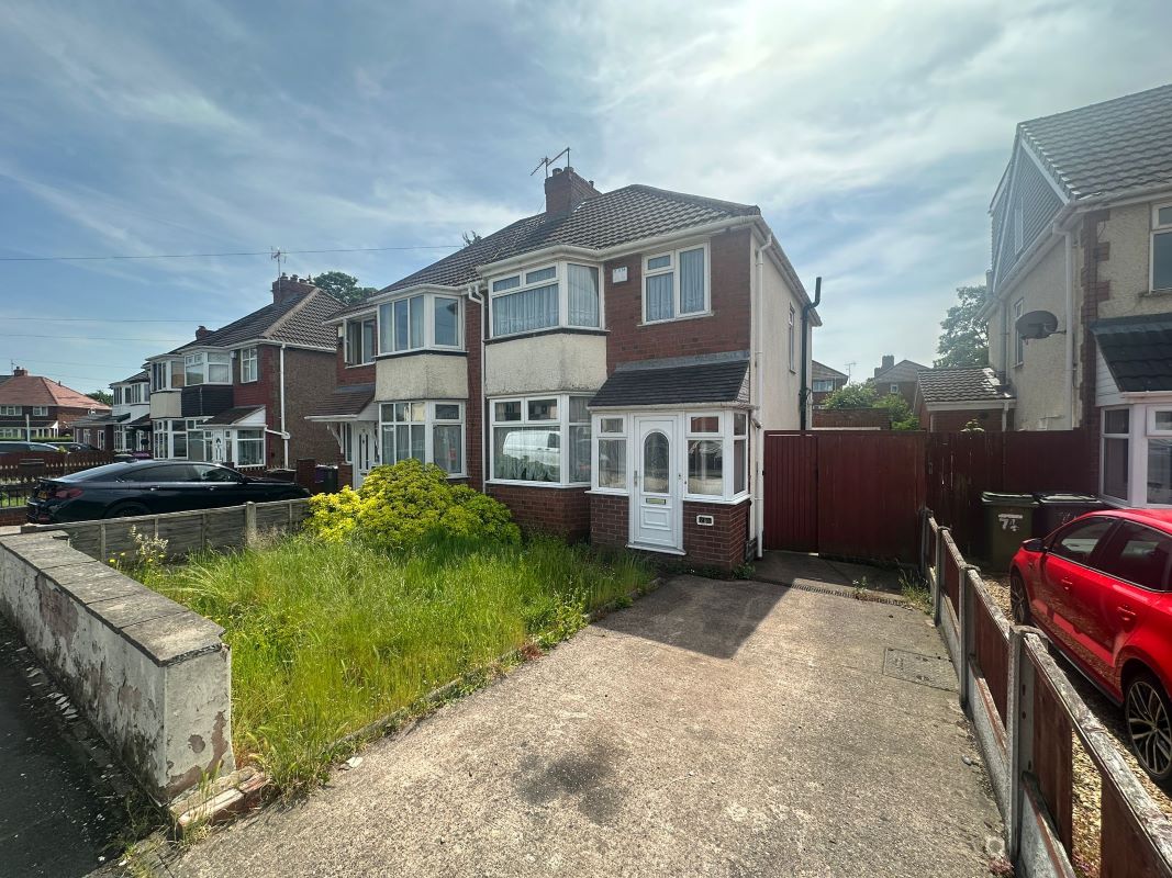 3 bedroom semi detached house in Wolverhampton