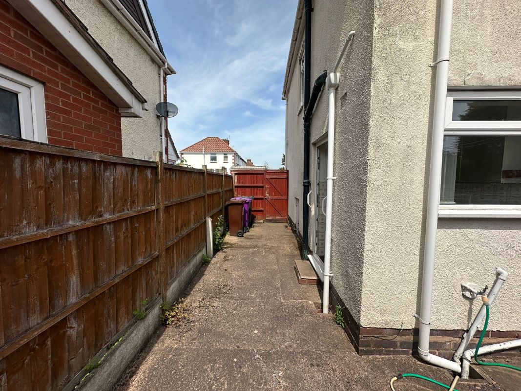 76 Prestwood Avenue, Wolverhampton, WV11 3TY