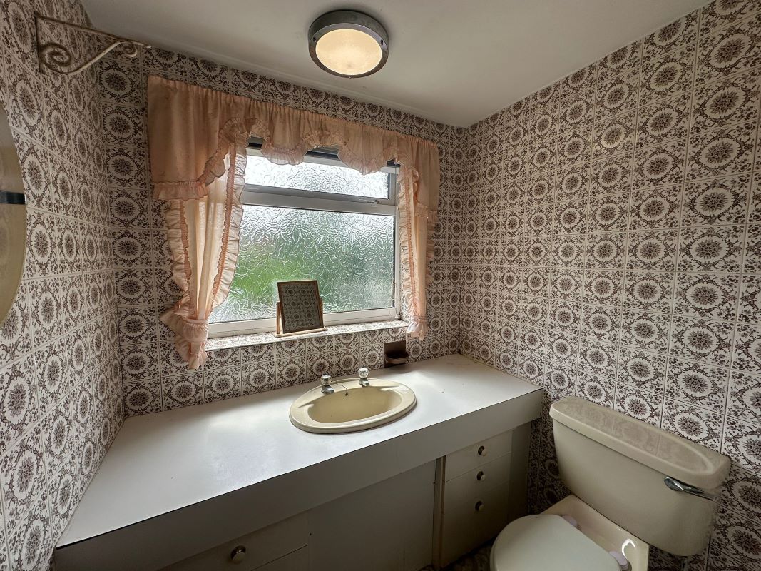 76 Prestwood Avenue, Wolverhampton, WV11 3TY