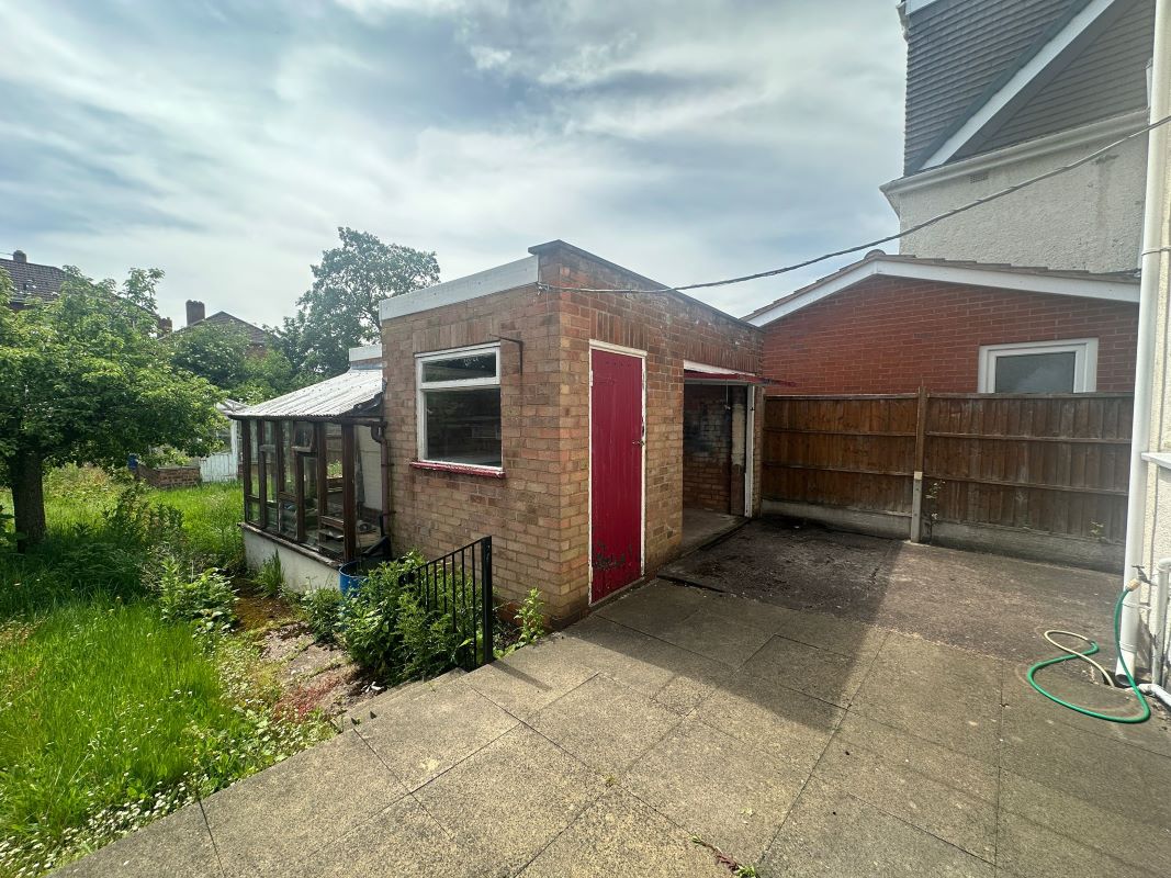 76 Prestwood Avenue, Wolverhampton, WV11 3TY