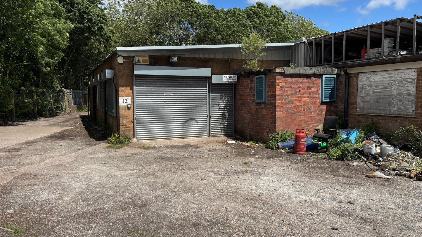 Industrial unit in Brierley Hill