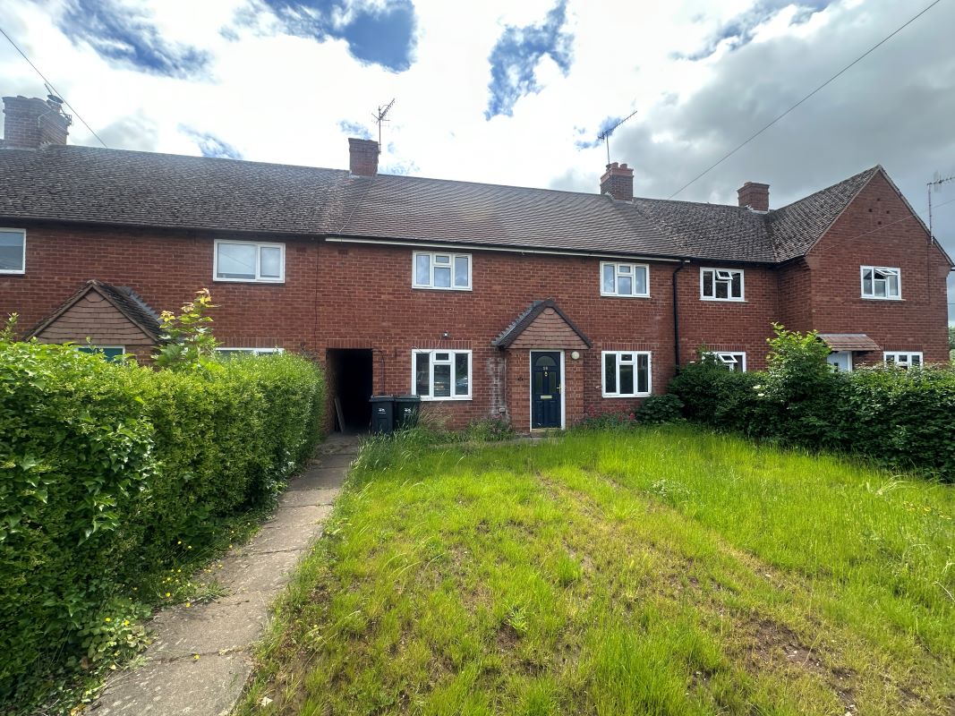 3 bedroom terraced property in Severn Stoke
