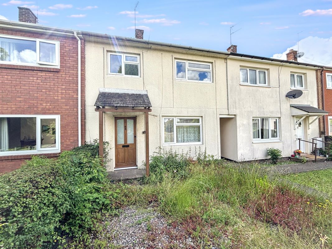 3 bedroom mid terraced house in Kidderminster
