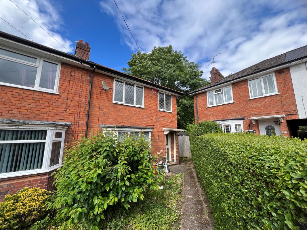 3 bedroom end terraced property in Northfield