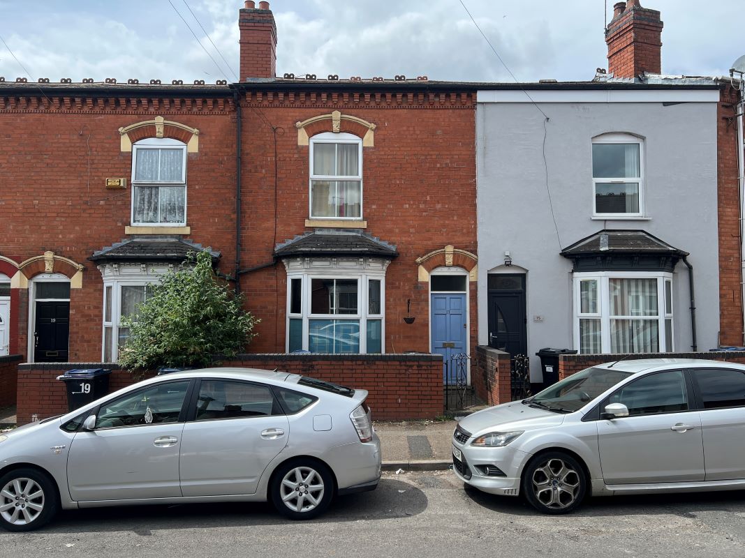 2 bedroom mid terraced property in Sparkhill 