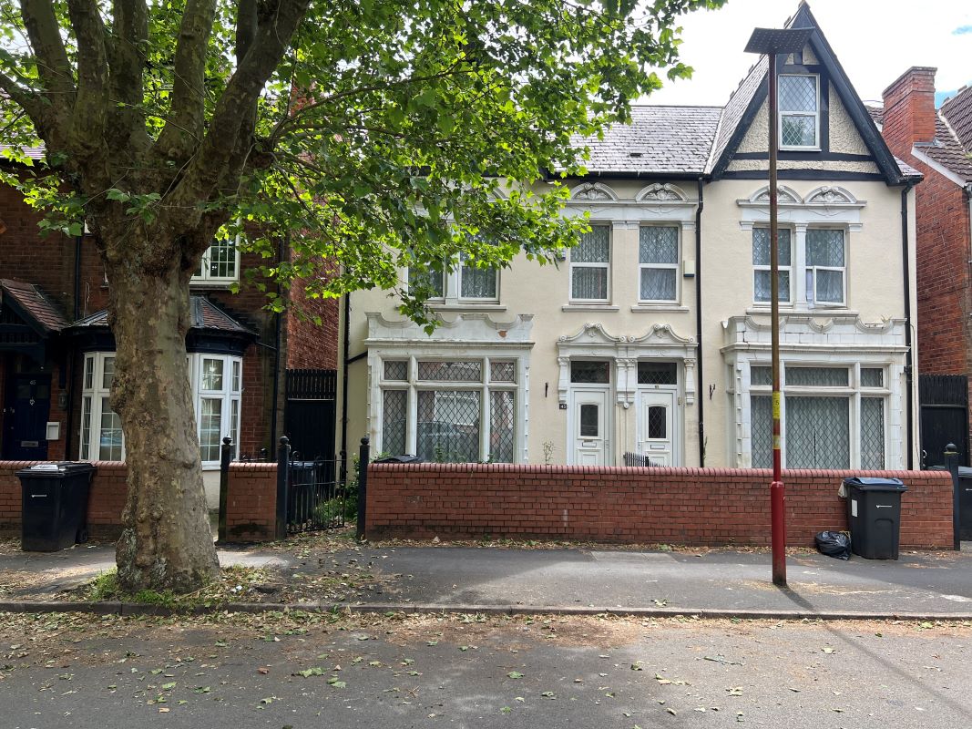 5 bedroom semi detached house in Edgbaston