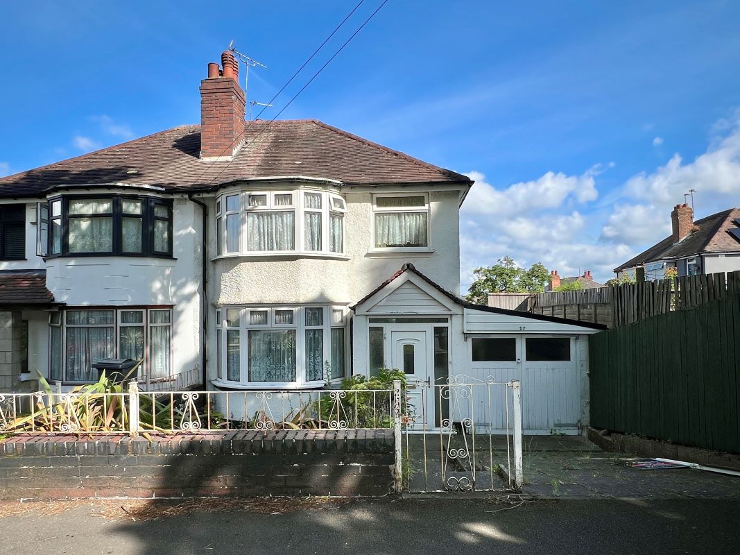3 bedroom semi detached property in Erdington
