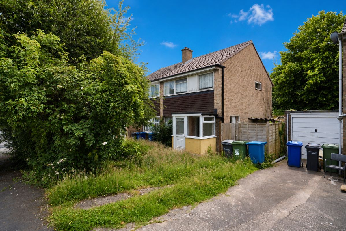 3 bedroom semi detached property in Tamworth
