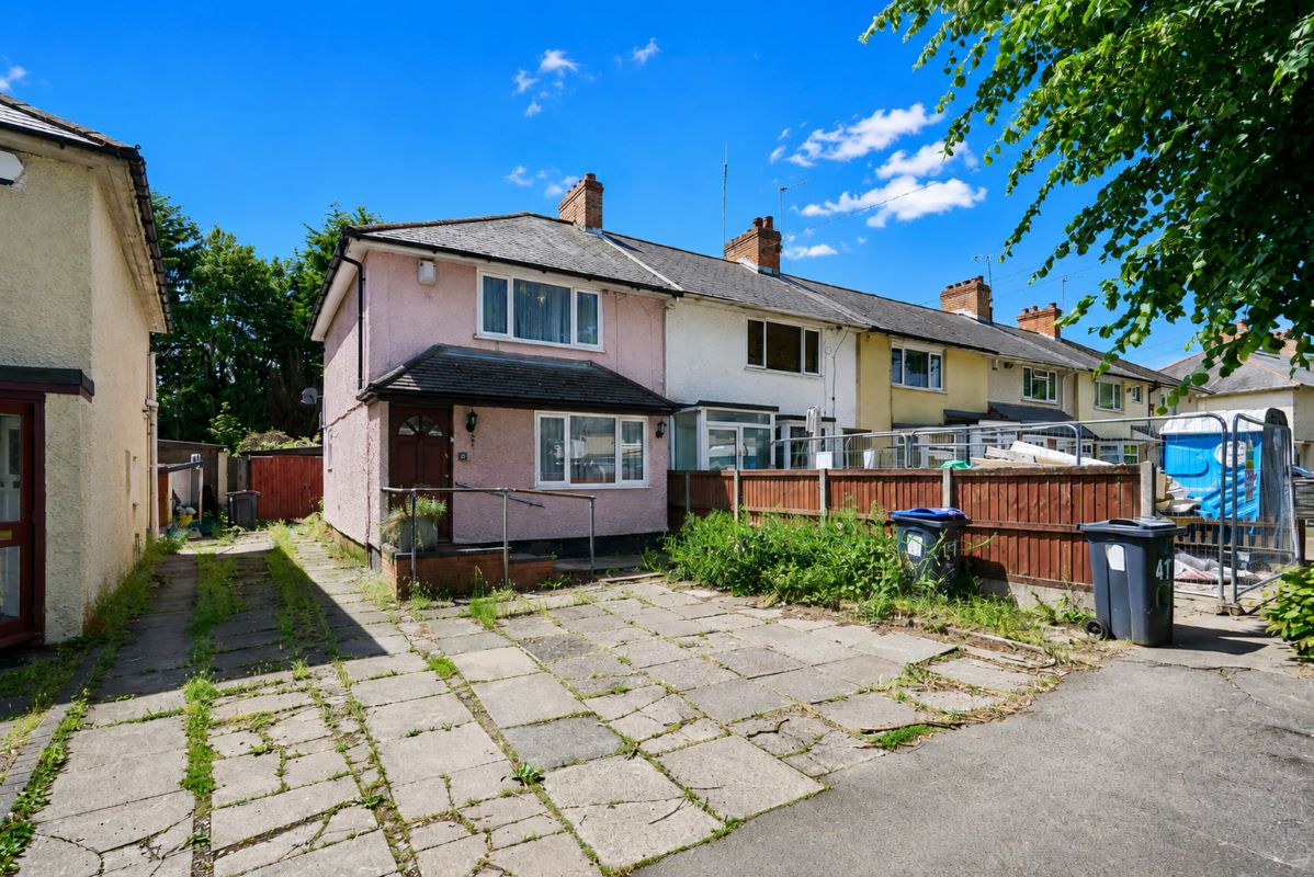 3 bedroom end terraced property in Birmingham