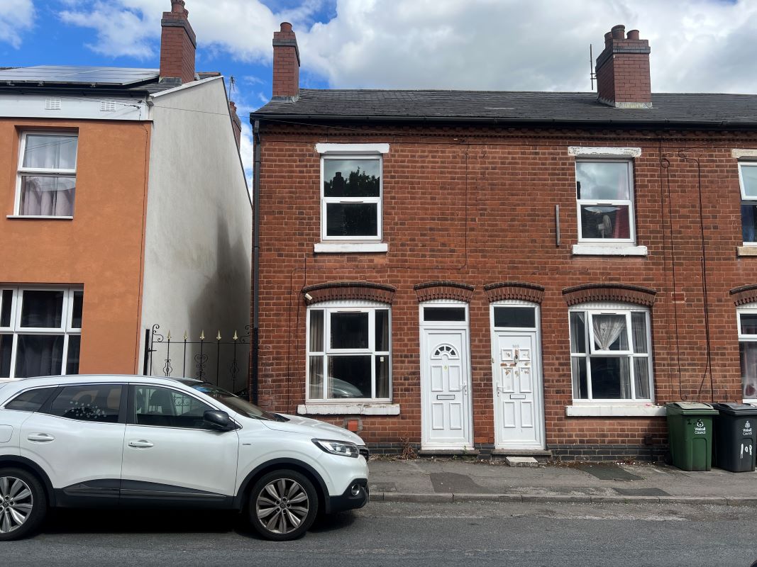 2 bedroom end terraced property in Walsall