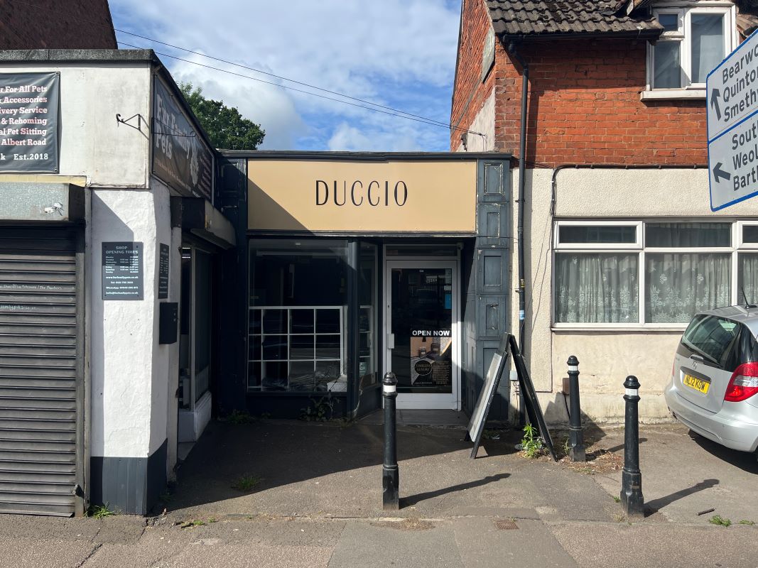 Retail premises in Harborne