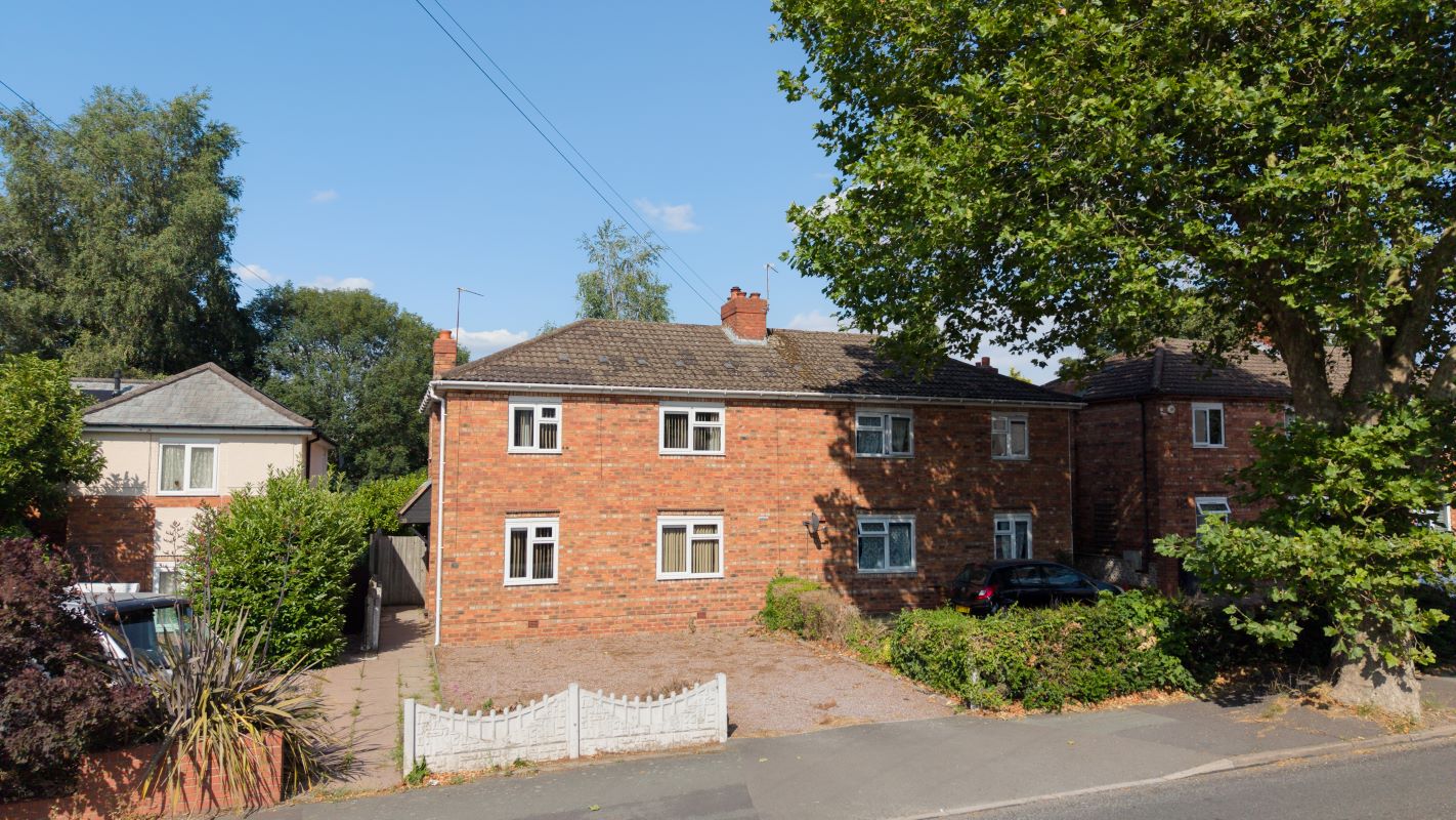 4 bedroom semi detached property in Wolverhampton 