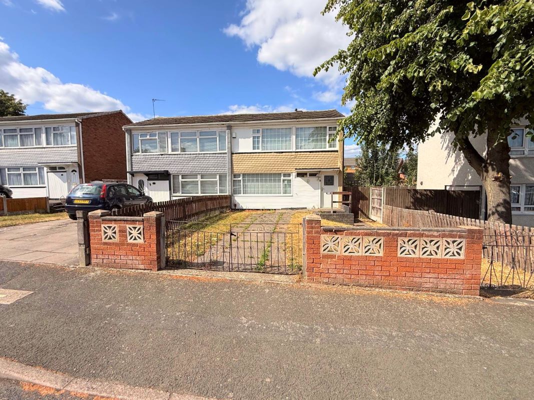 3 bedroom semi detached property in Wednesbury 