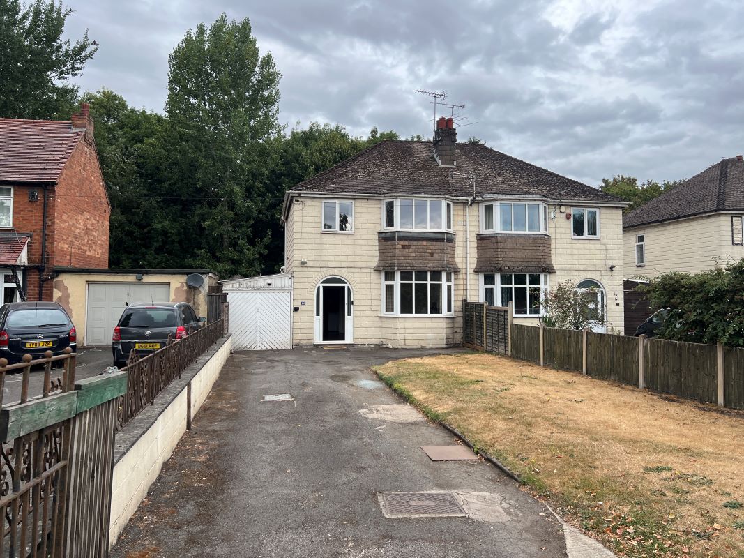 3 bedroom semi detached hose in Burton upon Trent
