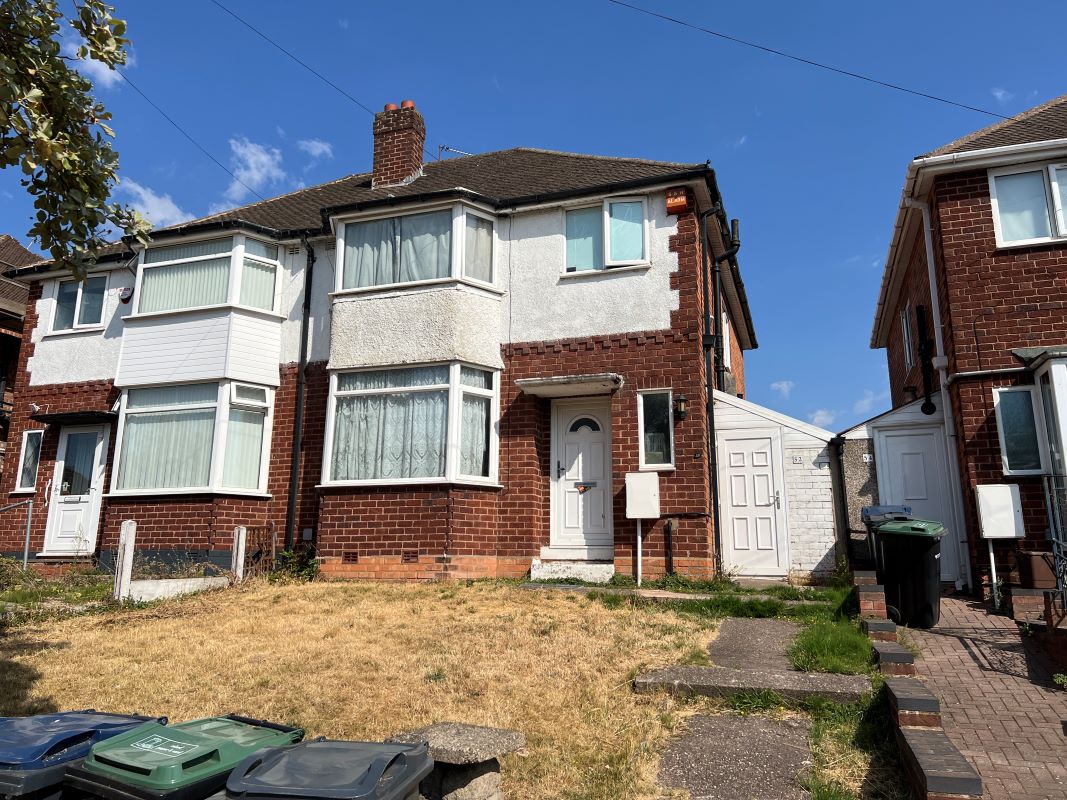 3 bedroom semi detached property in Great Barr