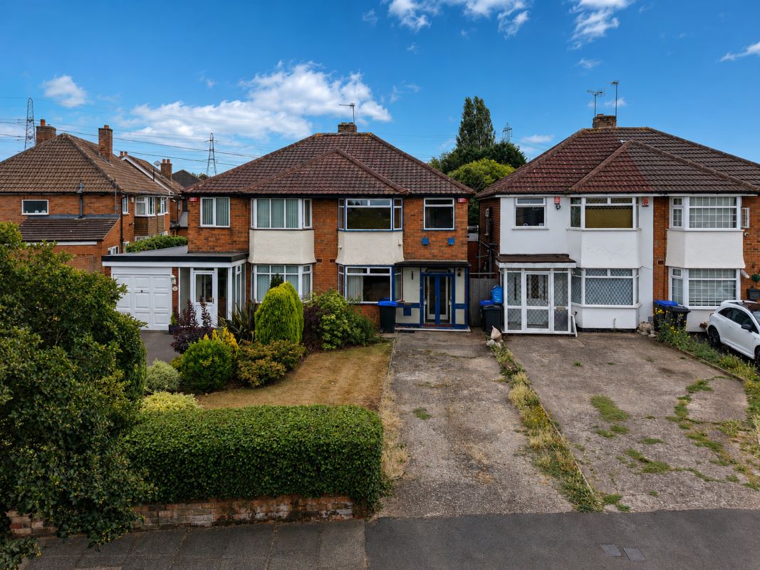 3 bedroom semi detached house in Great Barr